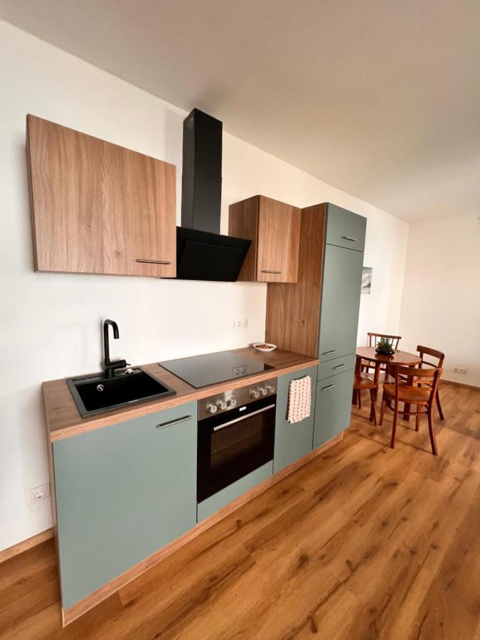 Perfekte Lage! Ganze Wohnung Burgblick Residenz Sankt Veit an der Glan Buitenkant foto