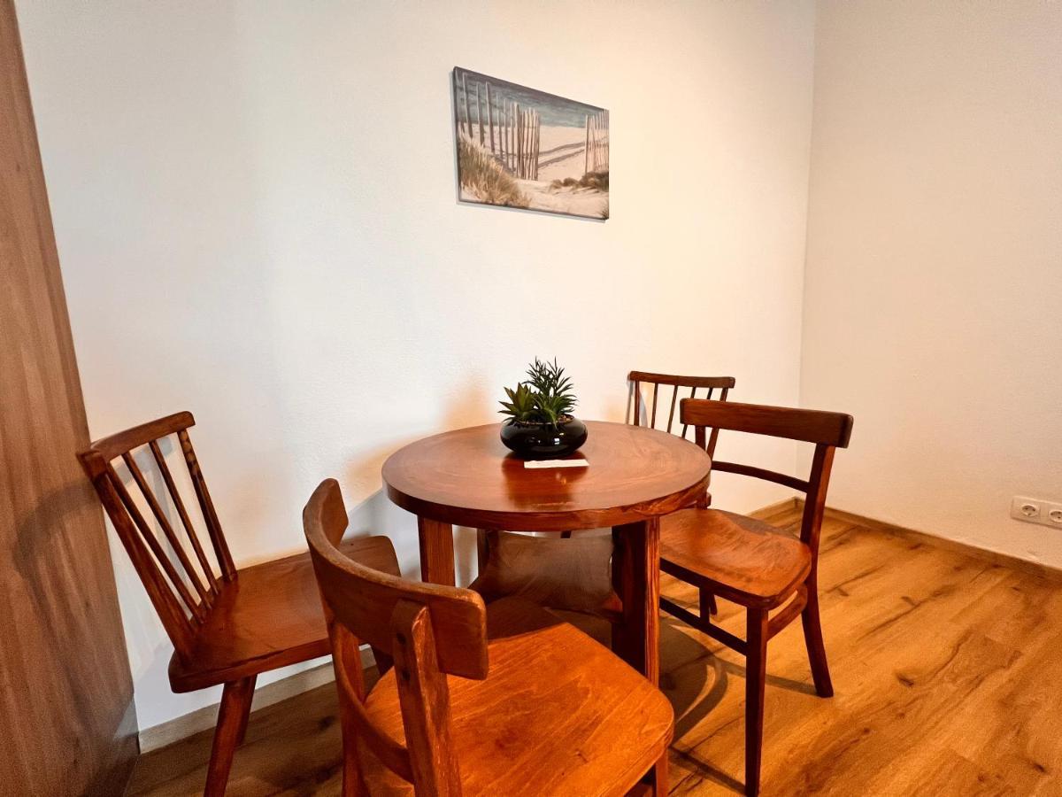 Perfekte Lage! Ganze Wohnung Burgblick Residenz Sankt Veit an der Glan Buitenkant foto