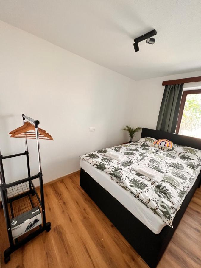 Perfekte Lage! Ganze Wohnung Burgblick Residenz Sankt Veit an der Glan Buitenkant foto